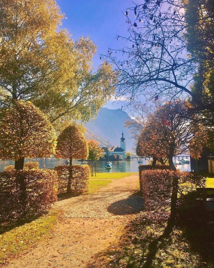 Ferienhaeuschen Am Traunsee Mit Tretboot Zur Freien Nutzung Am Badeplatz Альтмюнстер Экстерьер фото